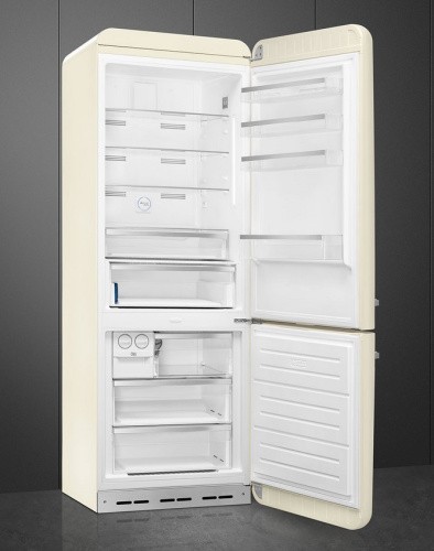 Холодильник Smeg FAB38RCR5
