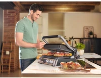 Электрогриль Braun CG7040 2000Вт черный/серебристый