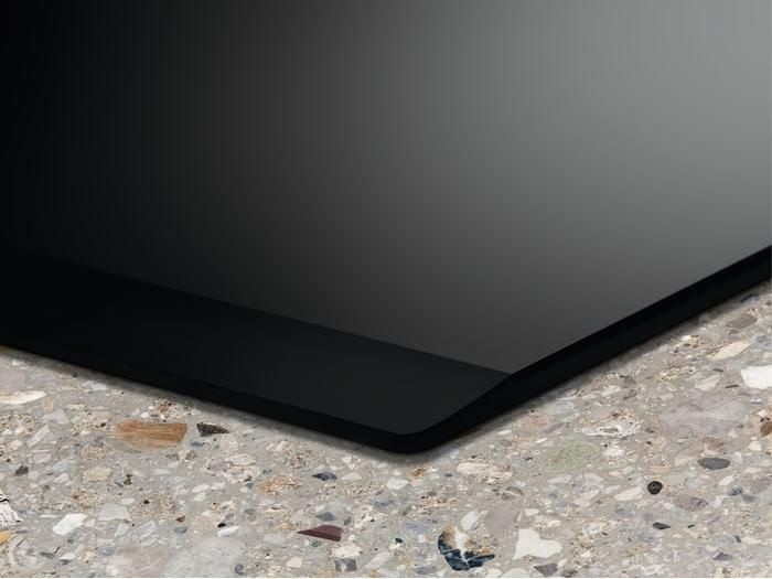 Индукционная варочная поверхность Electrolux LIR60430 черный