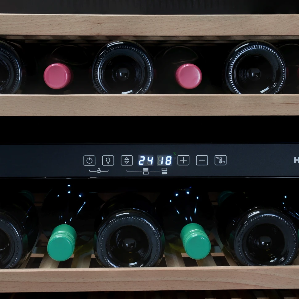 Винный шкаф Hyundai HBWC 1765 DC 1-нокамерн. черный