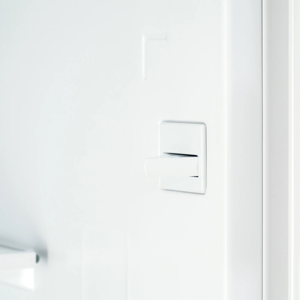 Холодильник Hyundai HBR 1782 2-хкамерн. белый  