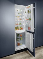 Холодильник Electrolux LNS5LE18S 2-хкамерн. белый