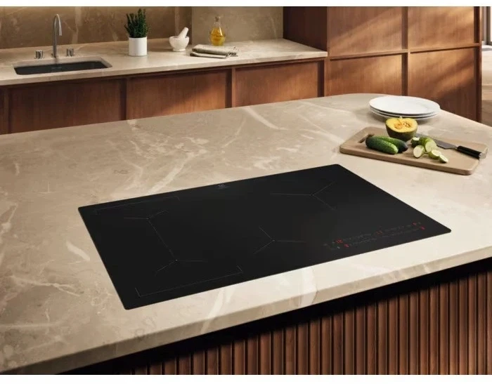 Индукционная варочная поверхность Electrolux EIV83443CT черный