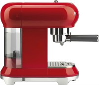 Кофеварка Smeg ECF01RDEU
