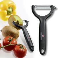Овощечистка для овощей и фруктов Victorinox Tomato and Kiwi черный упак.:европодвес (7.6079)