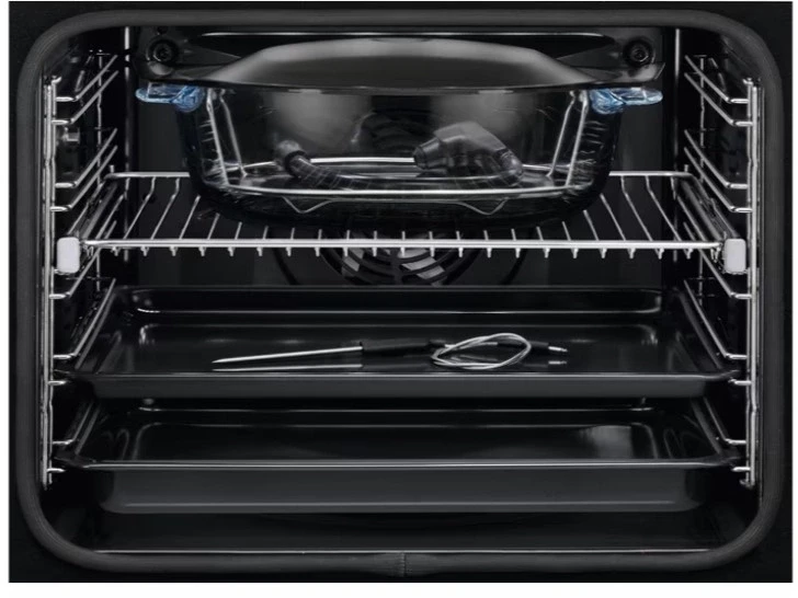 Духовой шкаф Электрический Electrolux EOC8P39WZ черный  