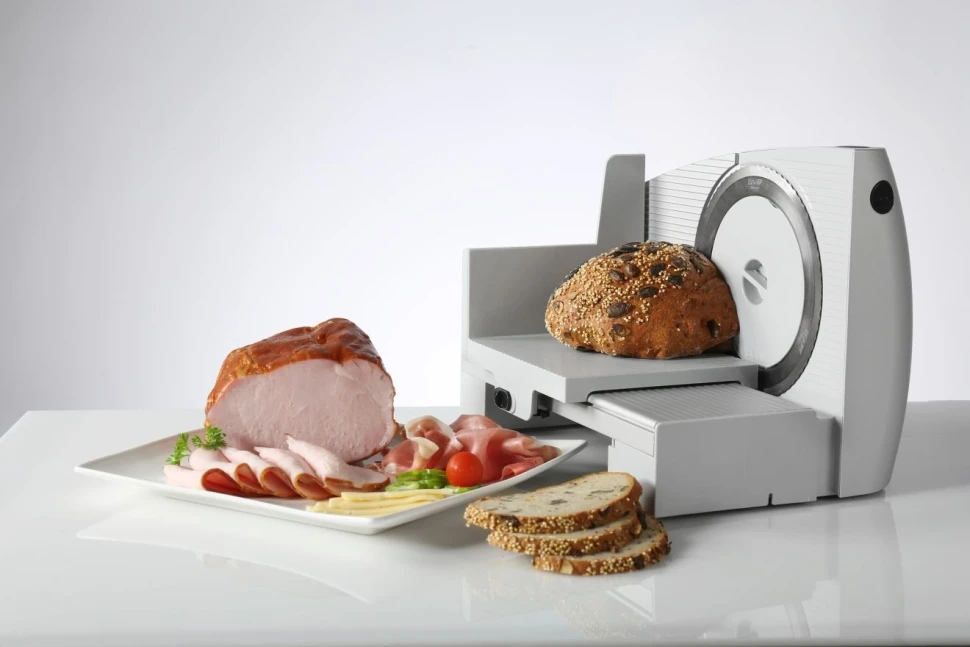 Ломтерезка Gorenje R607A 110Вт (нарезка до 15мм) белый  