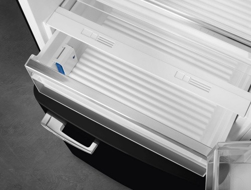 Холодильник Smeg FAB38RBL5  